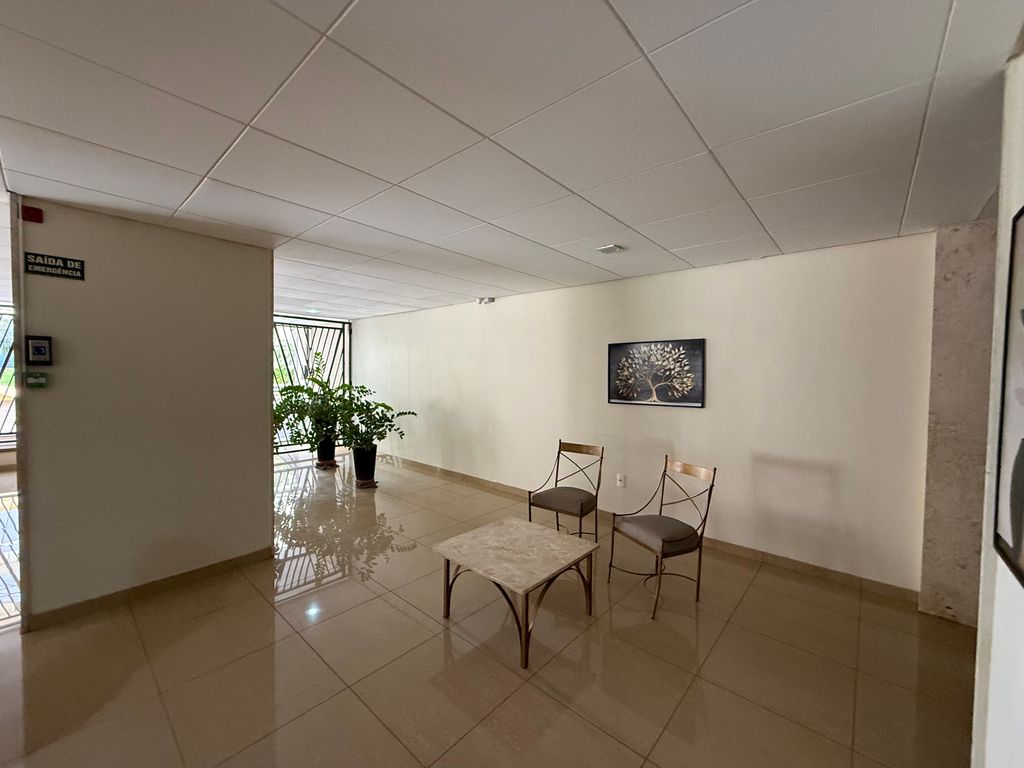 Apartamento no Centro de Londrina ? 3 Quartos (1 Suíte) | Sacada | 1 Vaga