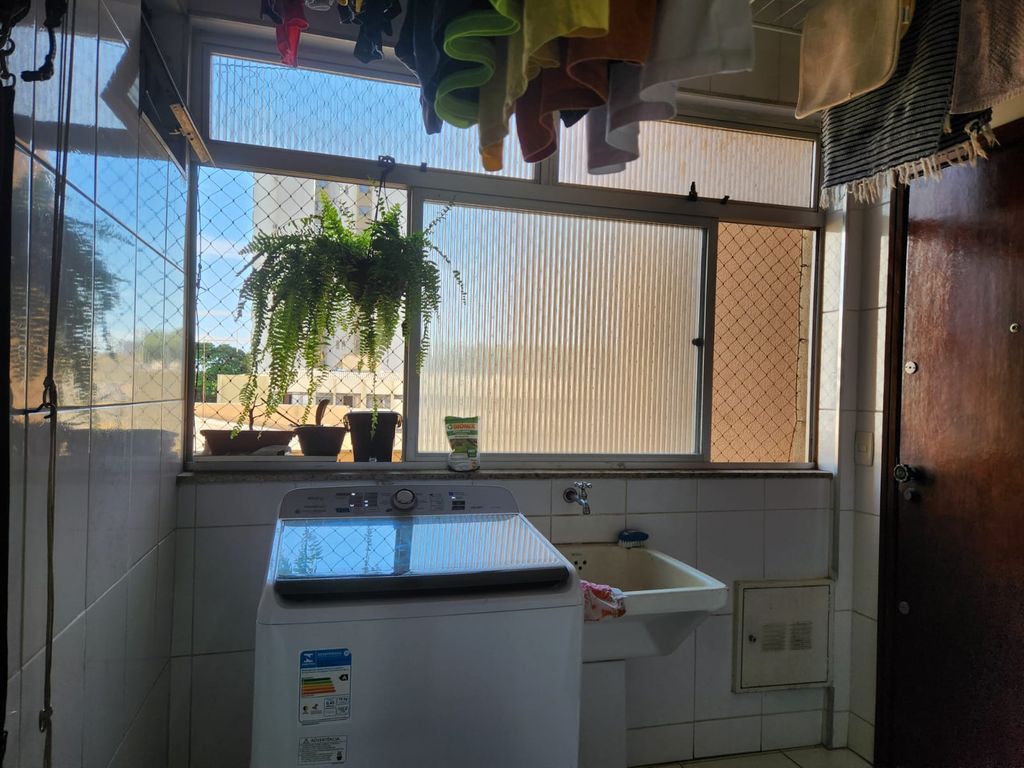 Venda de apartamento - Ilha da Madeira  Centro - Londrina/PR, Central