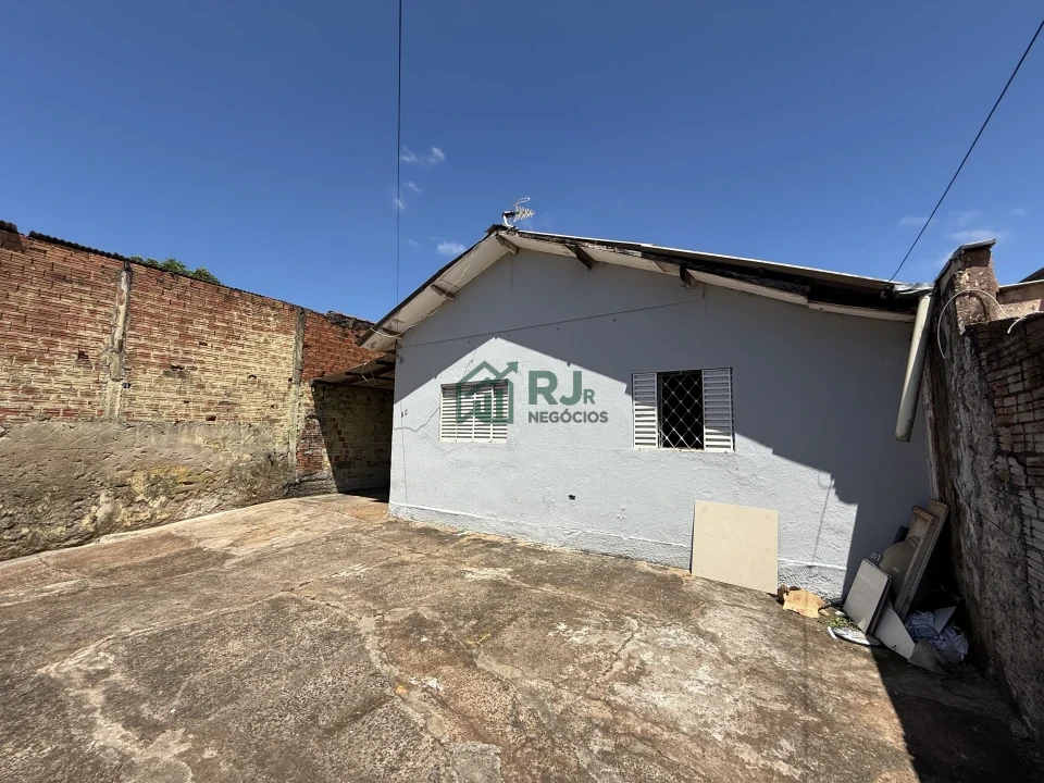 Imagens do imóveis Terreno Comercial/Residencial à venda na Zona Leste