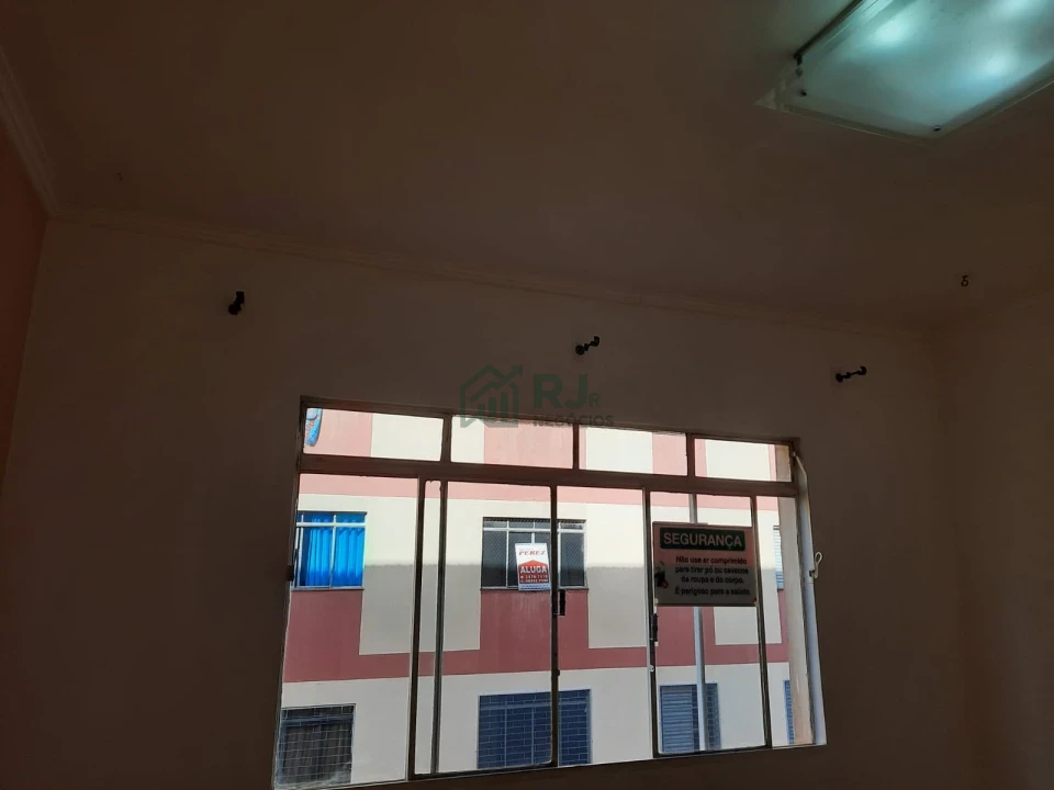 Imagens do imóveis Apartamento à venda no Condomínio Residencial Tietê com 2 quartos na Região Central de Londrina