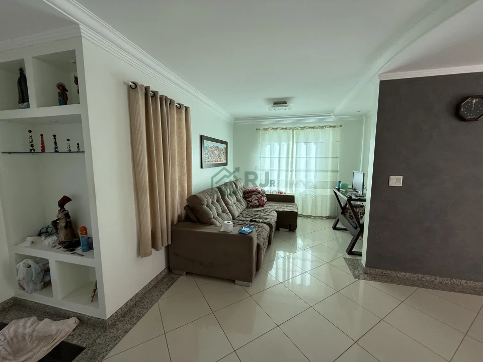 Casa de Condomínio com 3 Quartos - Vale do Arvoredo