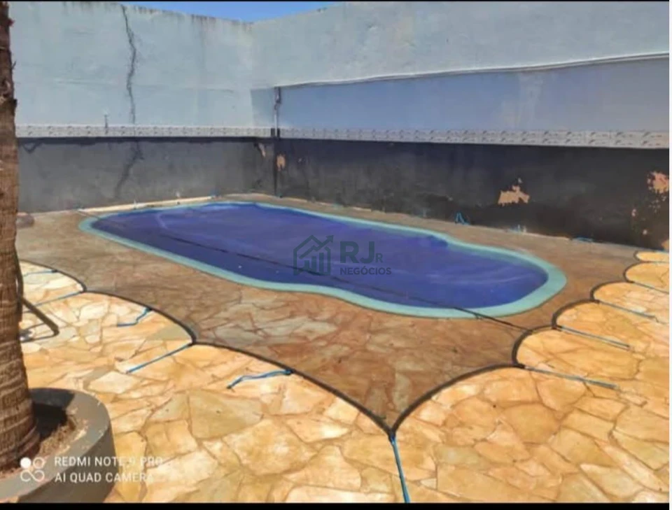 Imagens do imóveis Chácara à Venda em Londrina com Piscina, Pomar e Área de Lazer