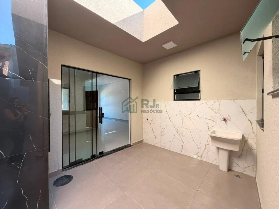 Imagens do imóveis CASA NOVA À VENDA NO JARDIM ALPES