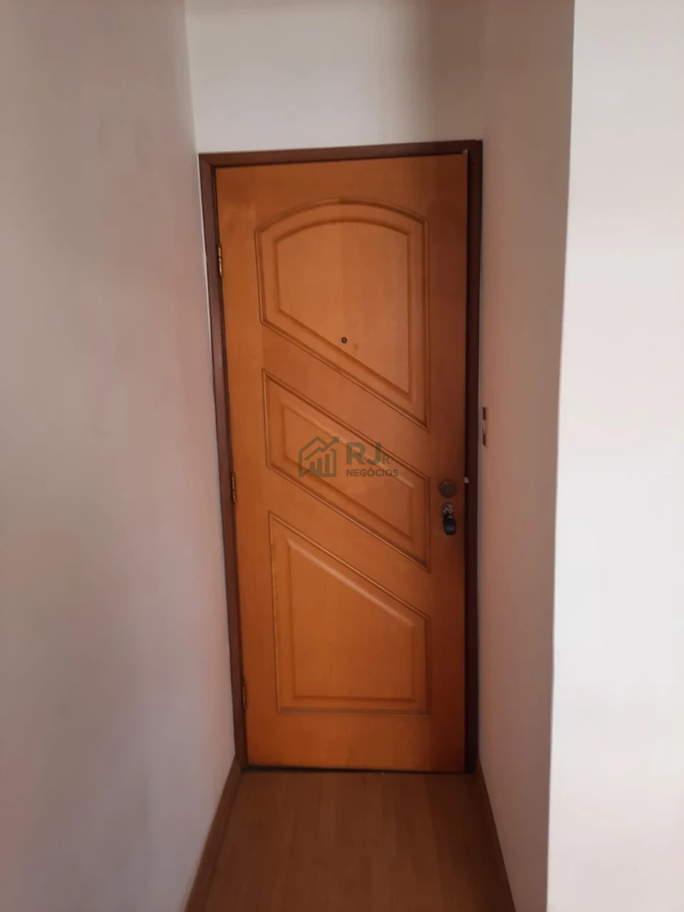Imagens do imóveis Apartamento à venda no Condomínio Residencial Tietê com 2 quartos na Região Central de Londrina