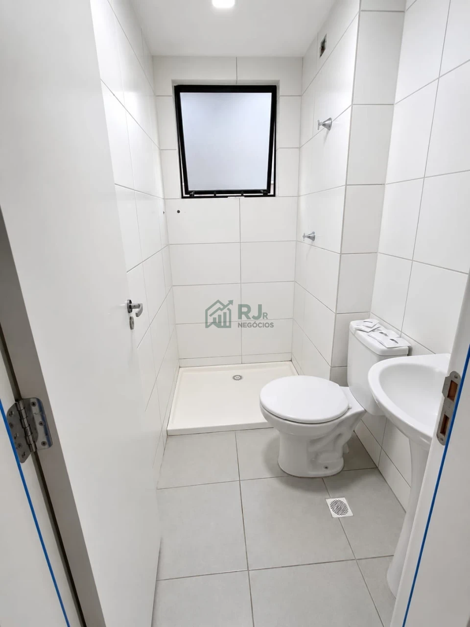 Imagens do imóveis Apartamento à venda no Condomínio Flor de Lótus, próximo da Avenida Saul Elkind