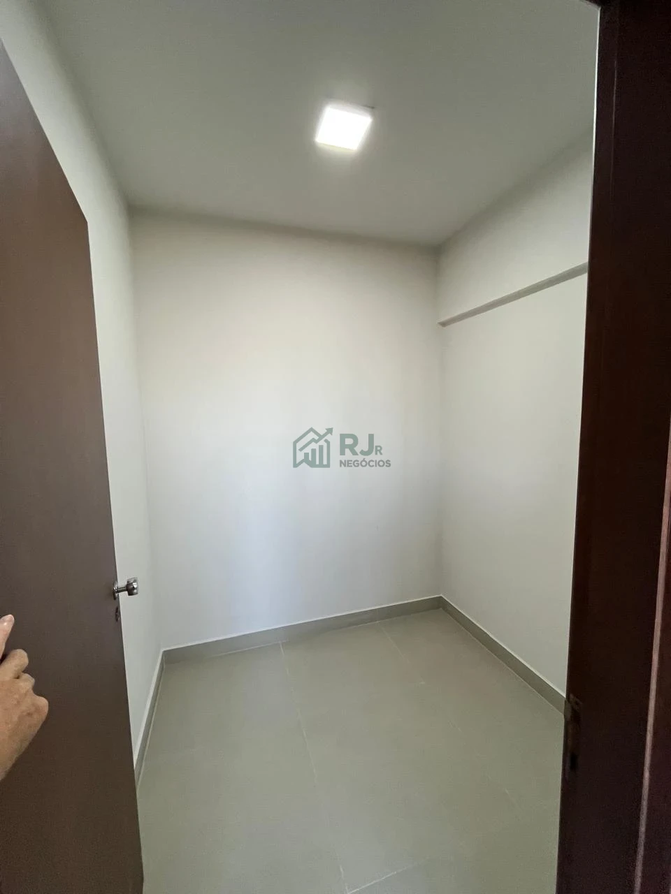 Apartamento Amplo com 3 Quartos e Suíte à Venda no Centro de Londrina
