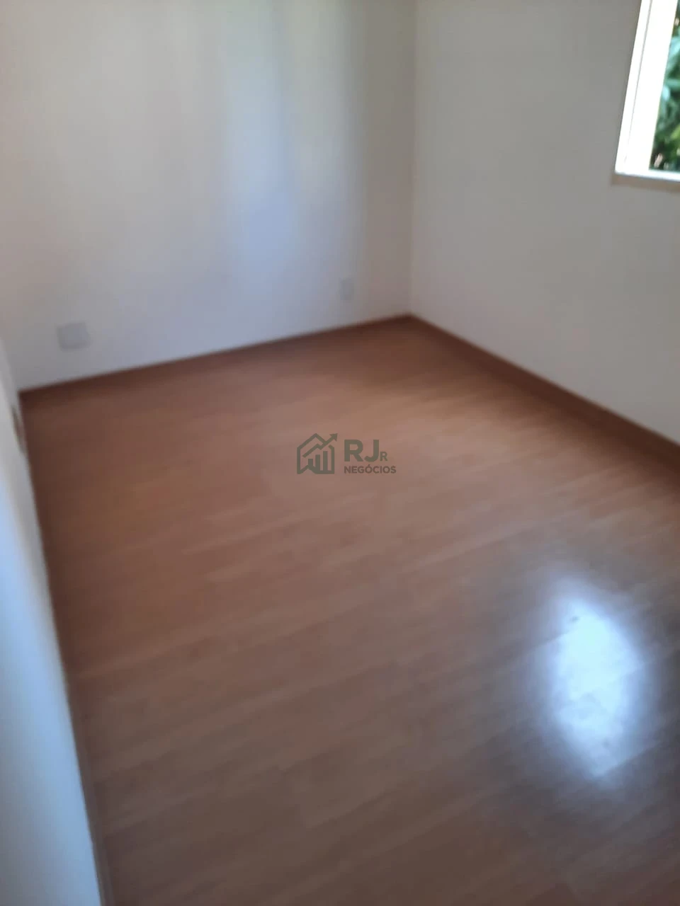 Imagens do imóveis Apartamento à venda no Condomínio Residencial Tietê com 2 quartos na Região Central de Londrina