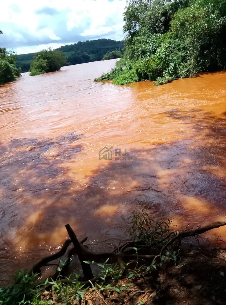 Imagens do imóveis Chácara à Venda no Condomínio Recanto do Dourado – Ibiporã/PR