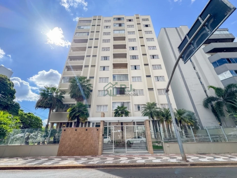 Apartamento Amplo com 3 Quartos e Suíte à Venda no Centro de Londrina