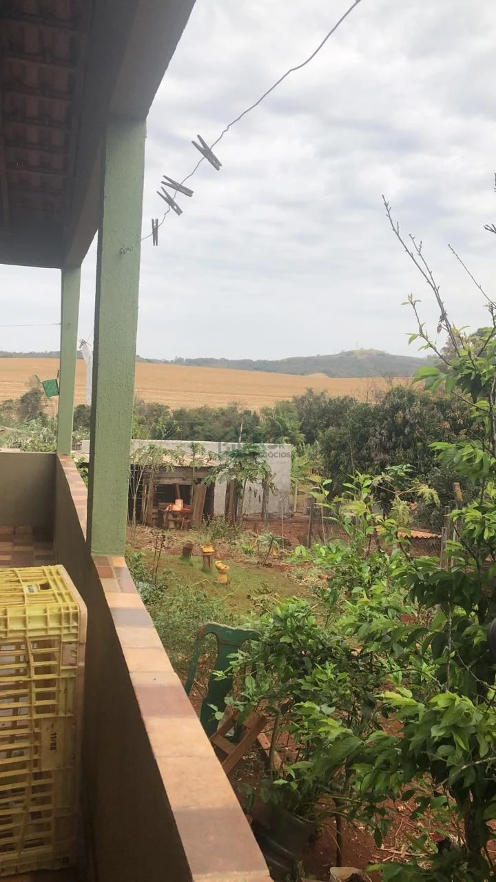 Chácara à Venda - Água dos Periquitos, Londrina/PR