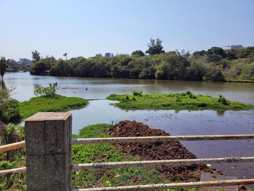 Venda Casa Comercial de frente para o Lago Igapó Londrina-PR