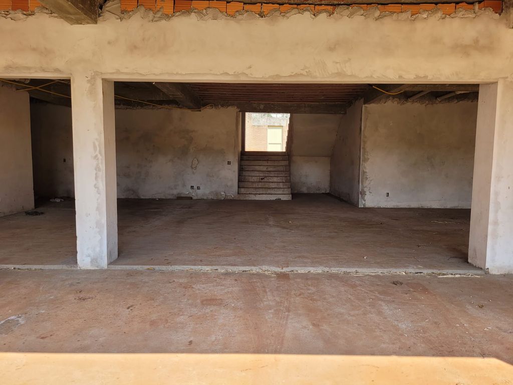 Venda Casa Comercial de frente para o Lago Igapó Londrina-PR