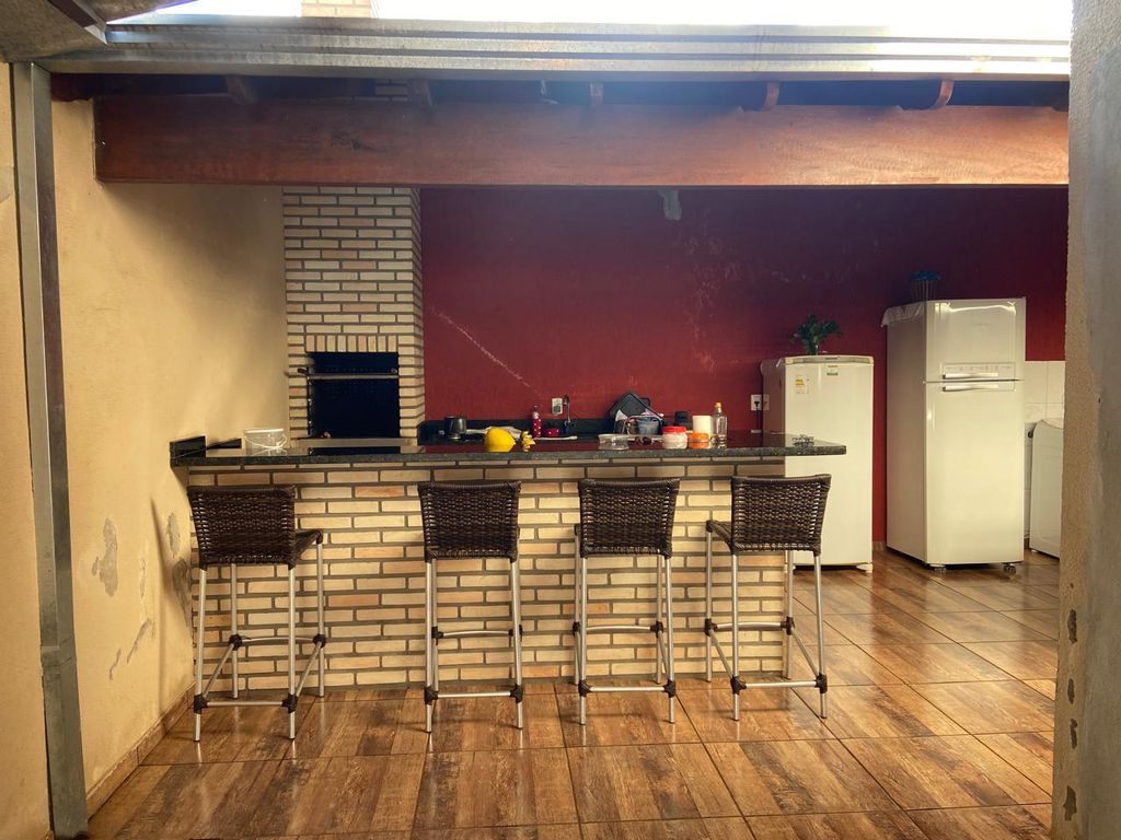 Excelente Casa à venda na Zona Norte de Londrina