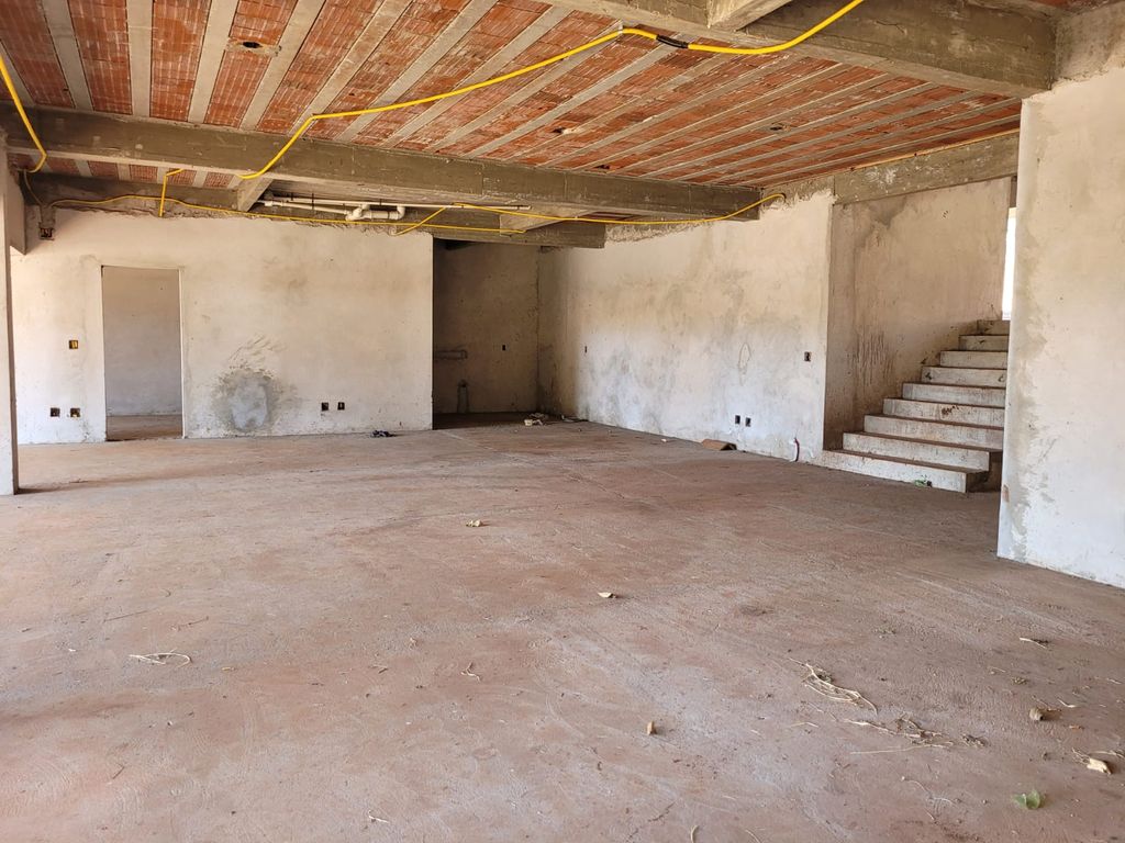 Venda Casa Comercial de frente para o Lago Igapó Londrina-PR