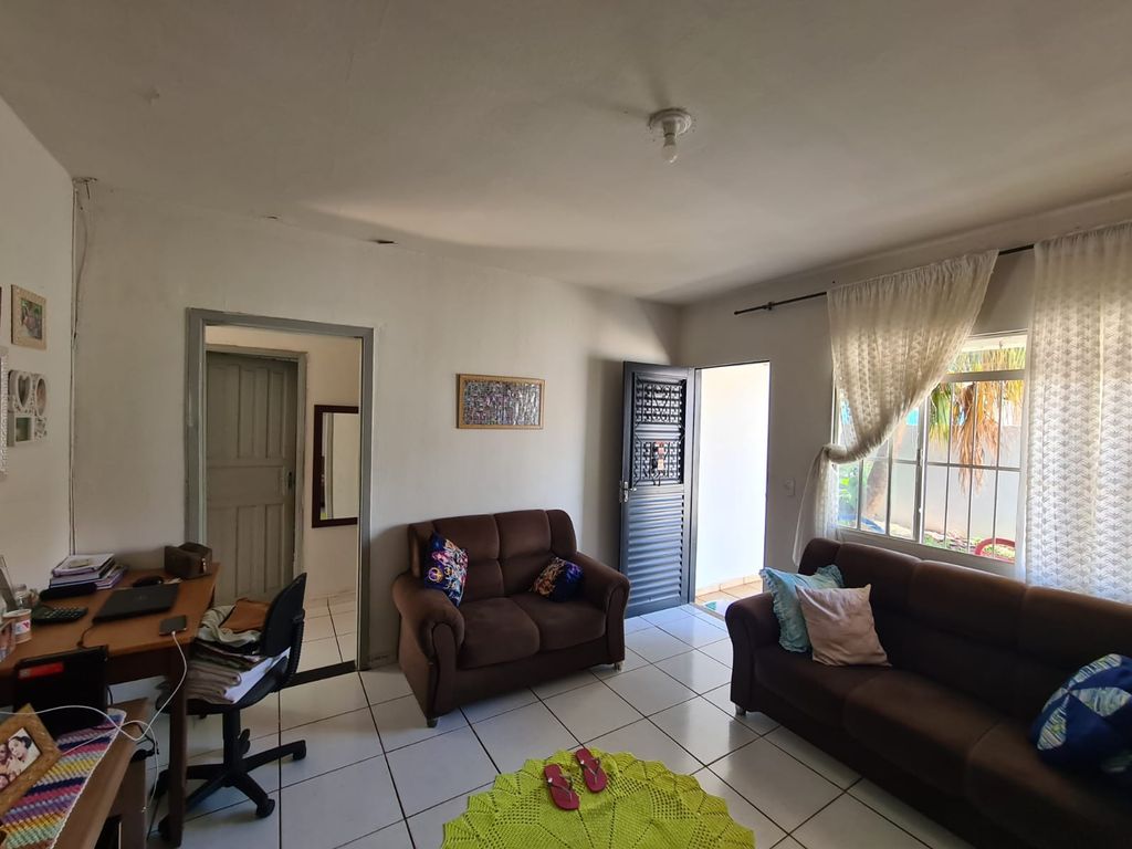 Casa ampla com edícula ? Vila Paglia, Londrina