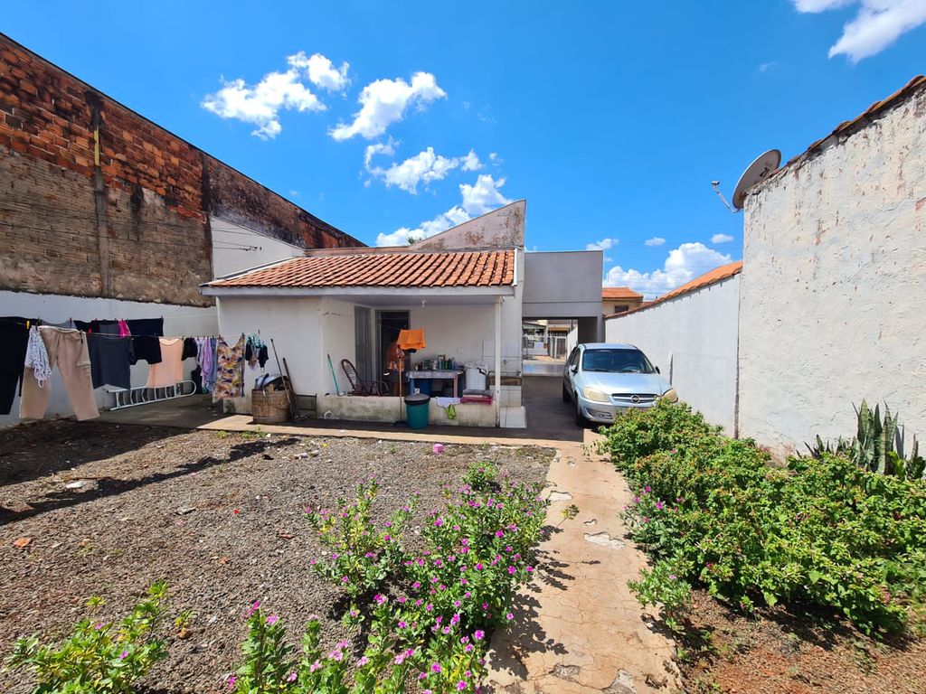 Casa ampla com edícula ? Vila Paglia, Londrina