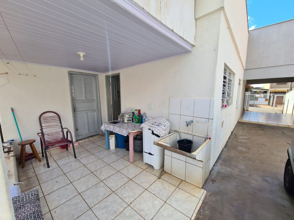 Casa ampla com edícula ? Vila Paglia, Londrina