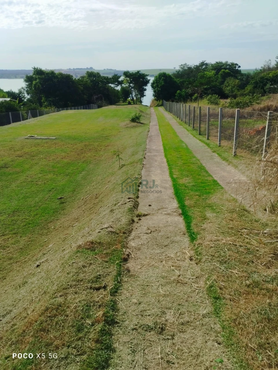 Imagens do imóveis Chácara Molhada de 4.000 m² no Condomínio Riviera do Nascente – Alvorada do Sul