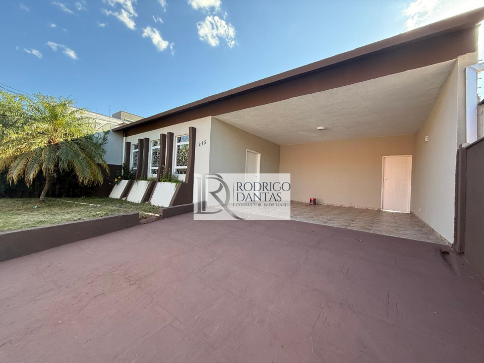 Imagens do imóveis CASA PARA VENDA NA REGIAO DO JARDIM ARAXA - AV. MARINGA - LONDRINA/PR