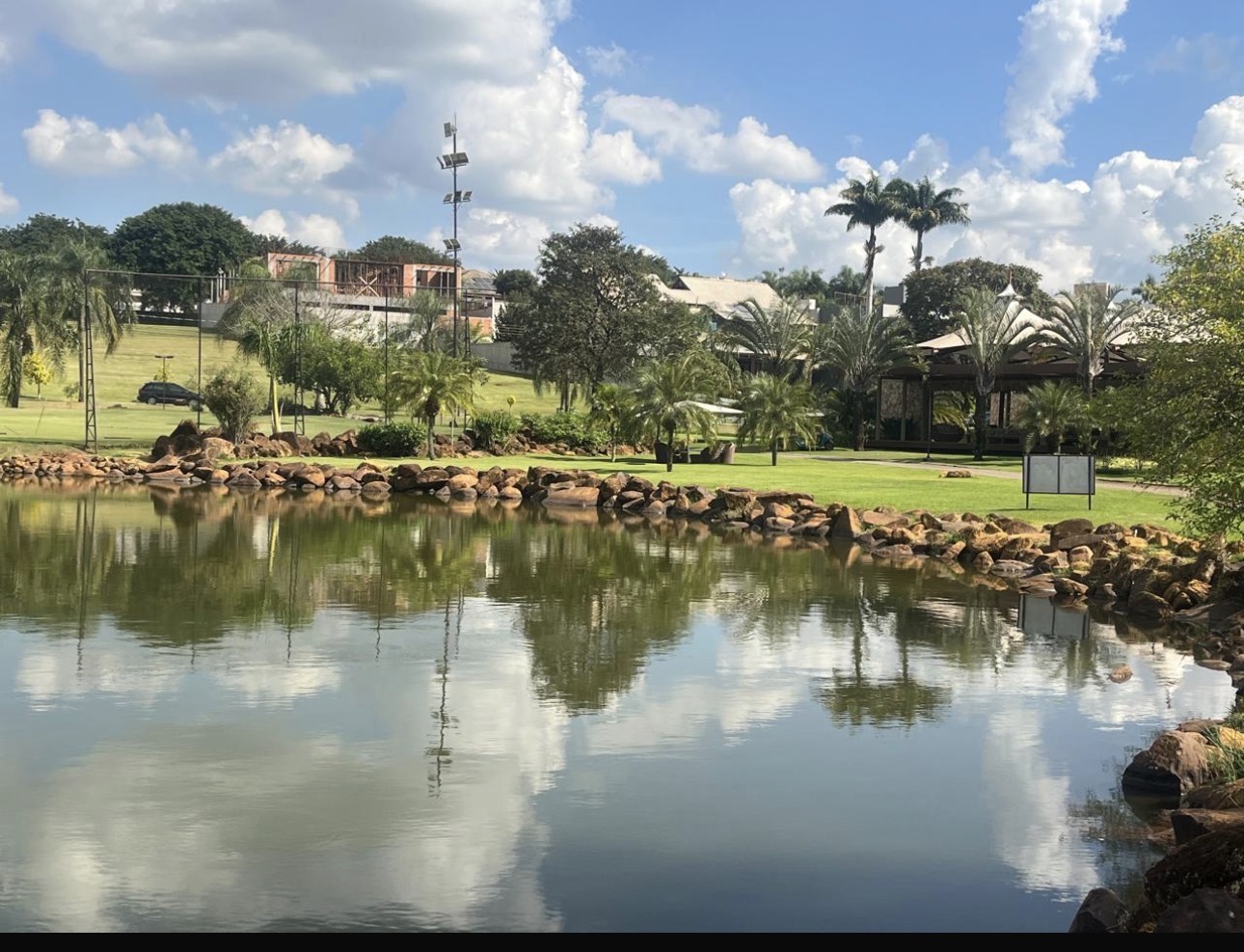Imagens do imóveis aluga-Se Casa No Royal Golf