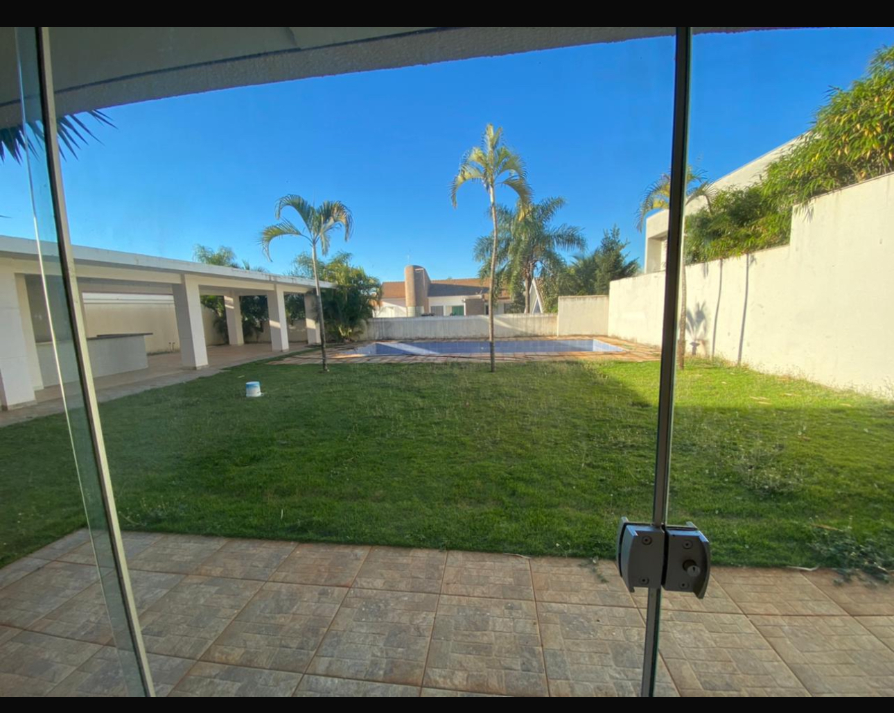 Imagens do imóveis Vende-Se Ou Aluga-Se casa No Royal Golf