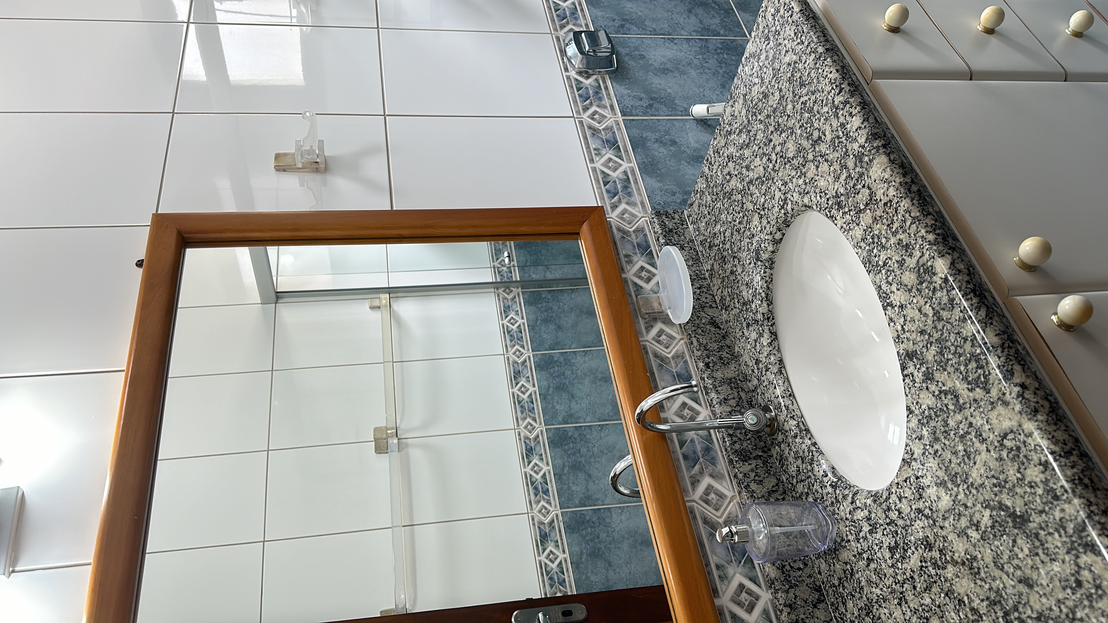 Imagens do imóveis Aluga-Se Casa Praia Pé Na Areia Condomínio