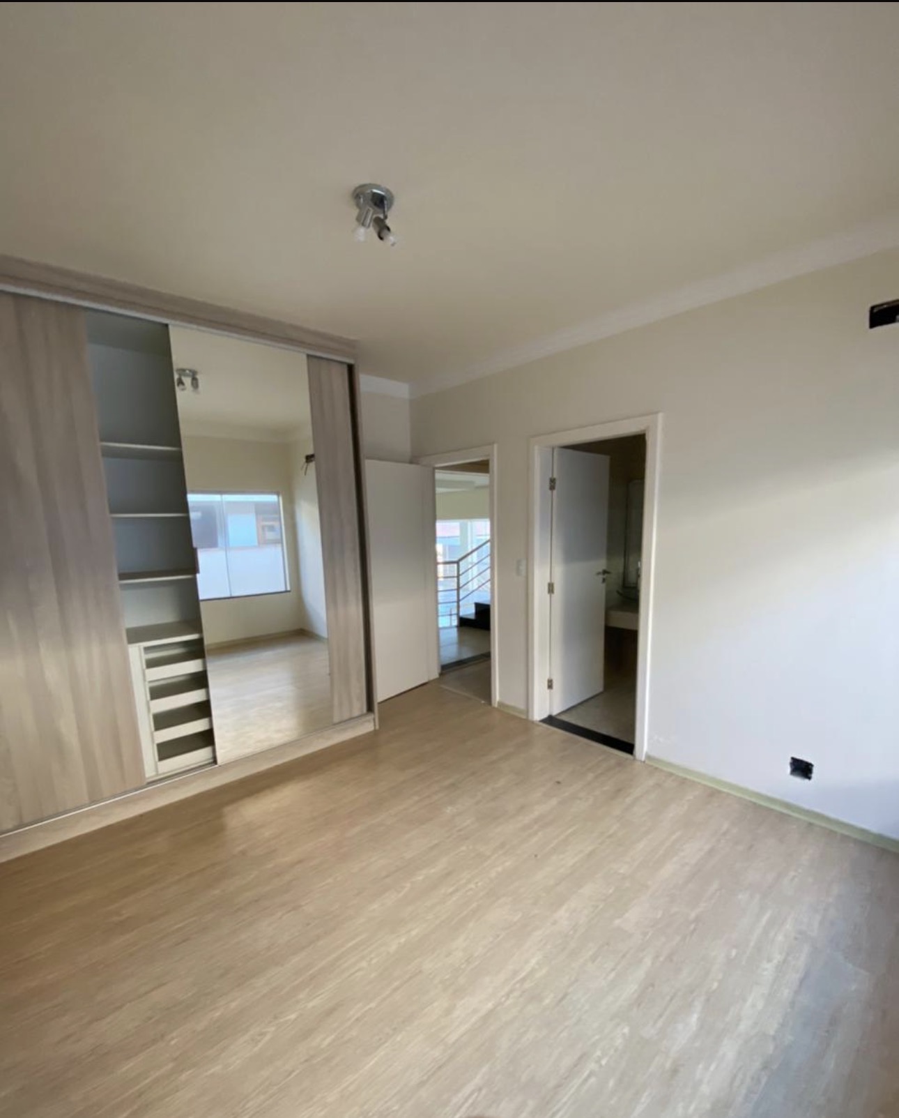 Imagens do imóveis aluga-Se Casa No Royal Golf