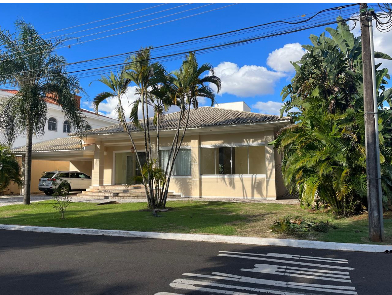 Imagens do imóveis Vende-Se Ou Aluga-Se casa No Royal Golf