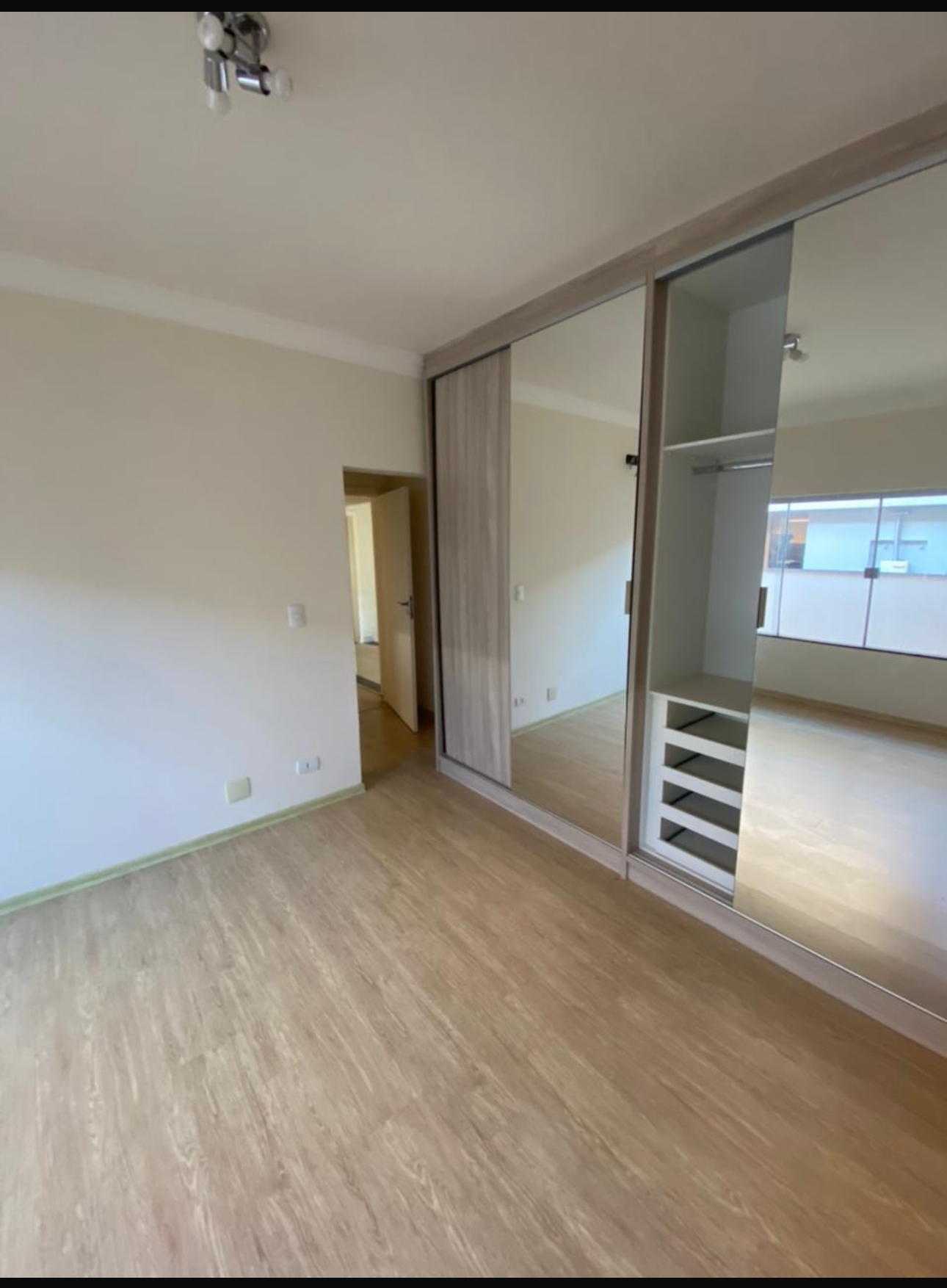 Imagens do imóveis Vende-Se Ou Aluga-Se casa No Royal Golf