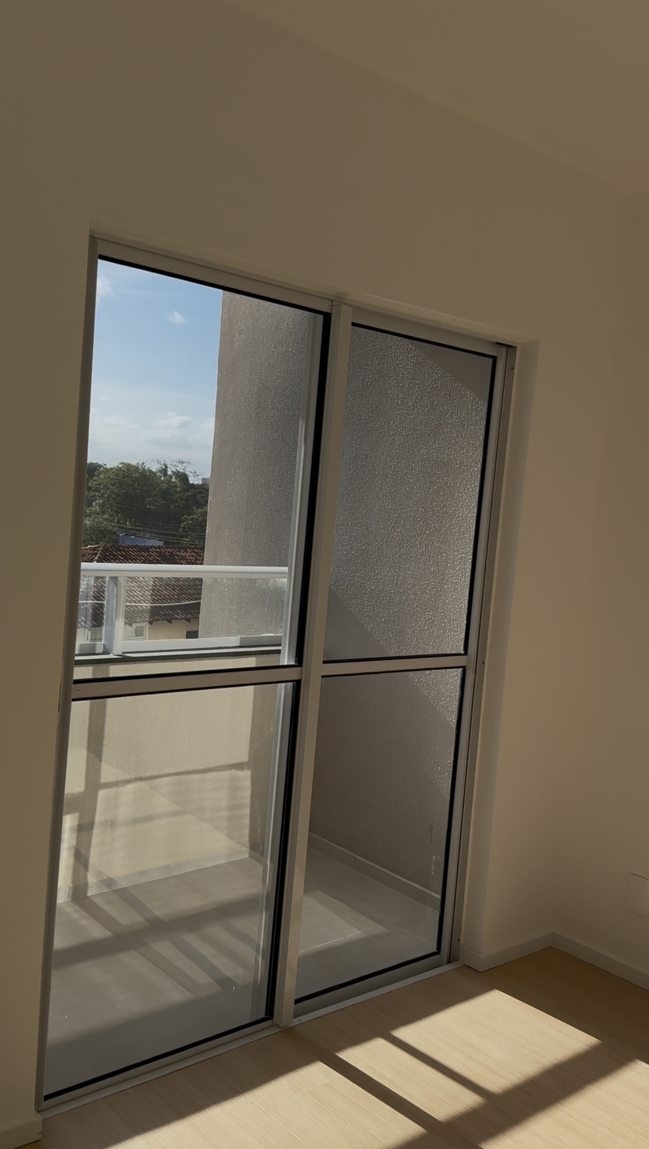 Imagens do imóveis Vende-Se Apartamento Praia Itapoa, 100 Metros Do Mar