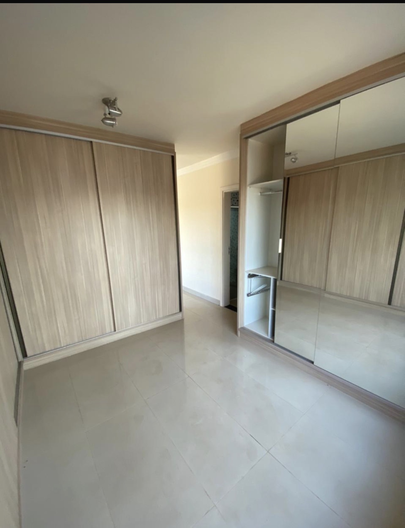 Imagens do imóveis aluga-Se Casa No Royal Golf