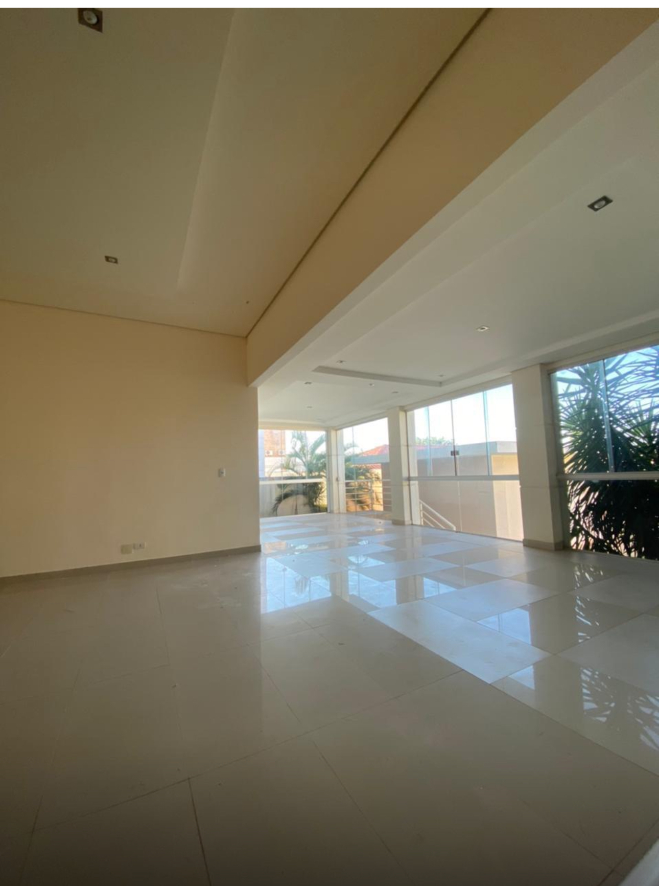 Imagens do imóveis Vende-Se Ou Aluga-Se casa No Royal Golf