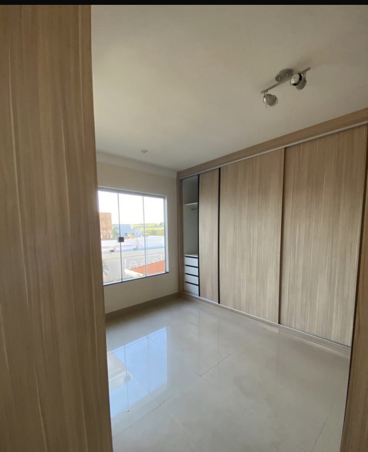 Imagens do imóveis aluga-Se Casa No Royal Golf