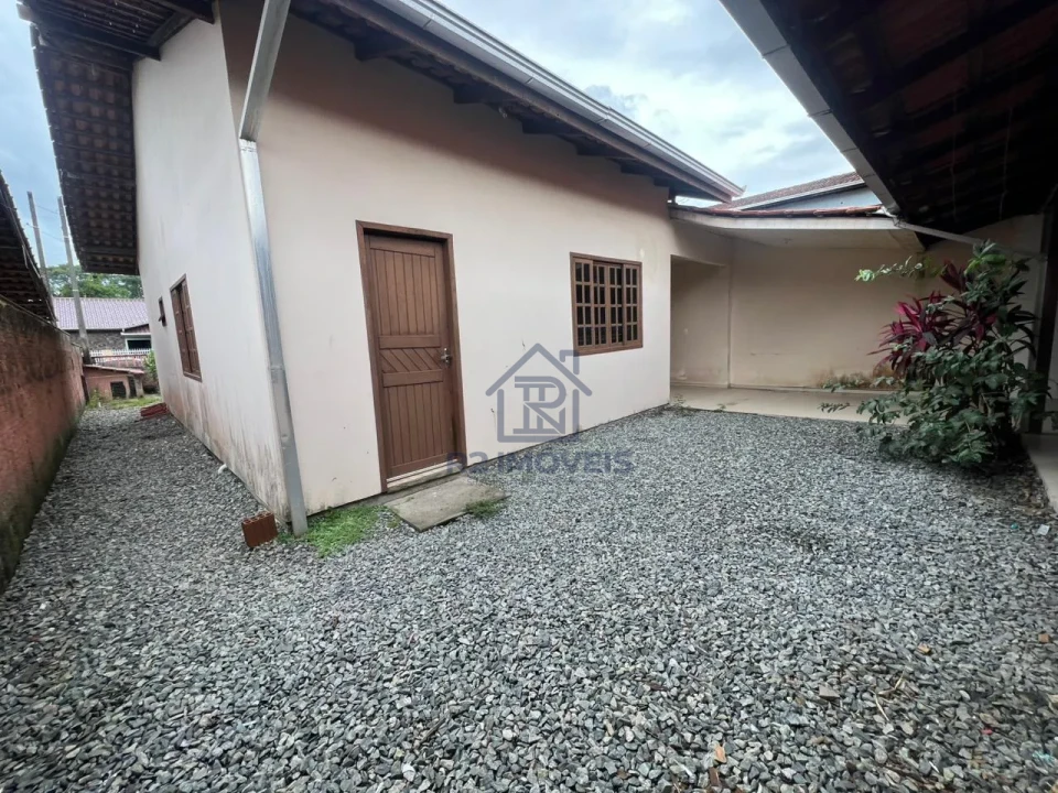 Imagens do imóveis Casa Averbada no Itinga