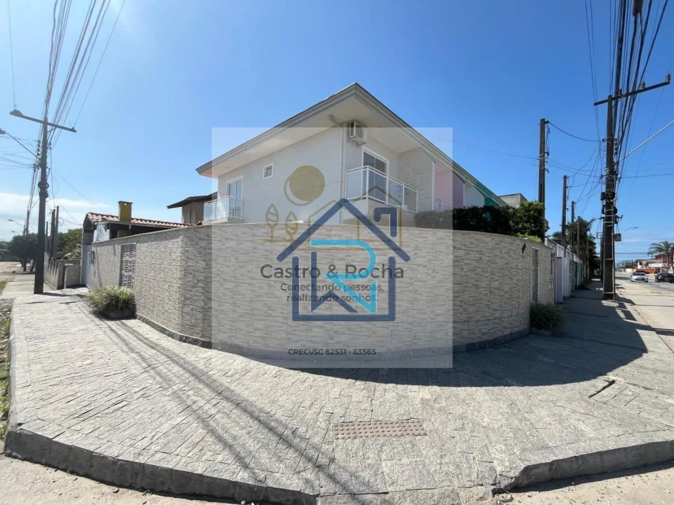 Sobrado Geminado no Parque Guarani