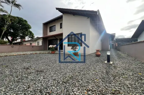 Sobrado averbado no Petropolis