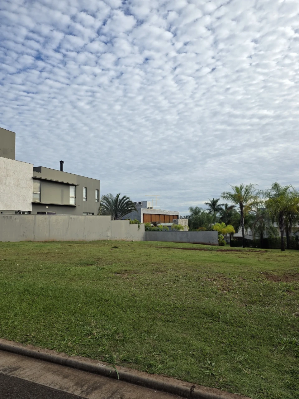 Imagens do imóveis TERRENO Á VENDA Alphaville Imbúias Londrina | Valor Sob Consulta