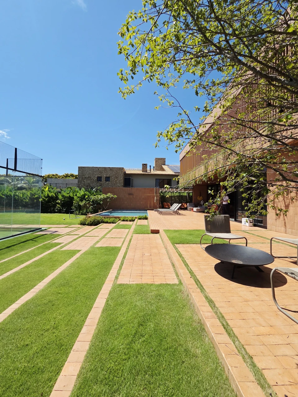 Casa a Venda com 4 Suítes