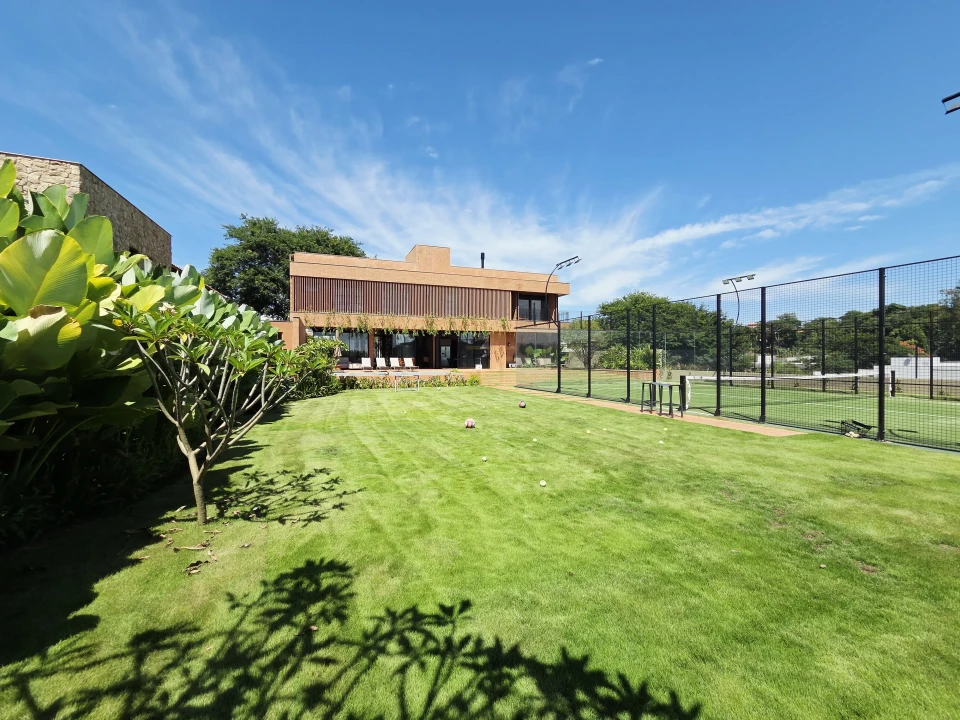 Casa a Venda com 4 Suítes