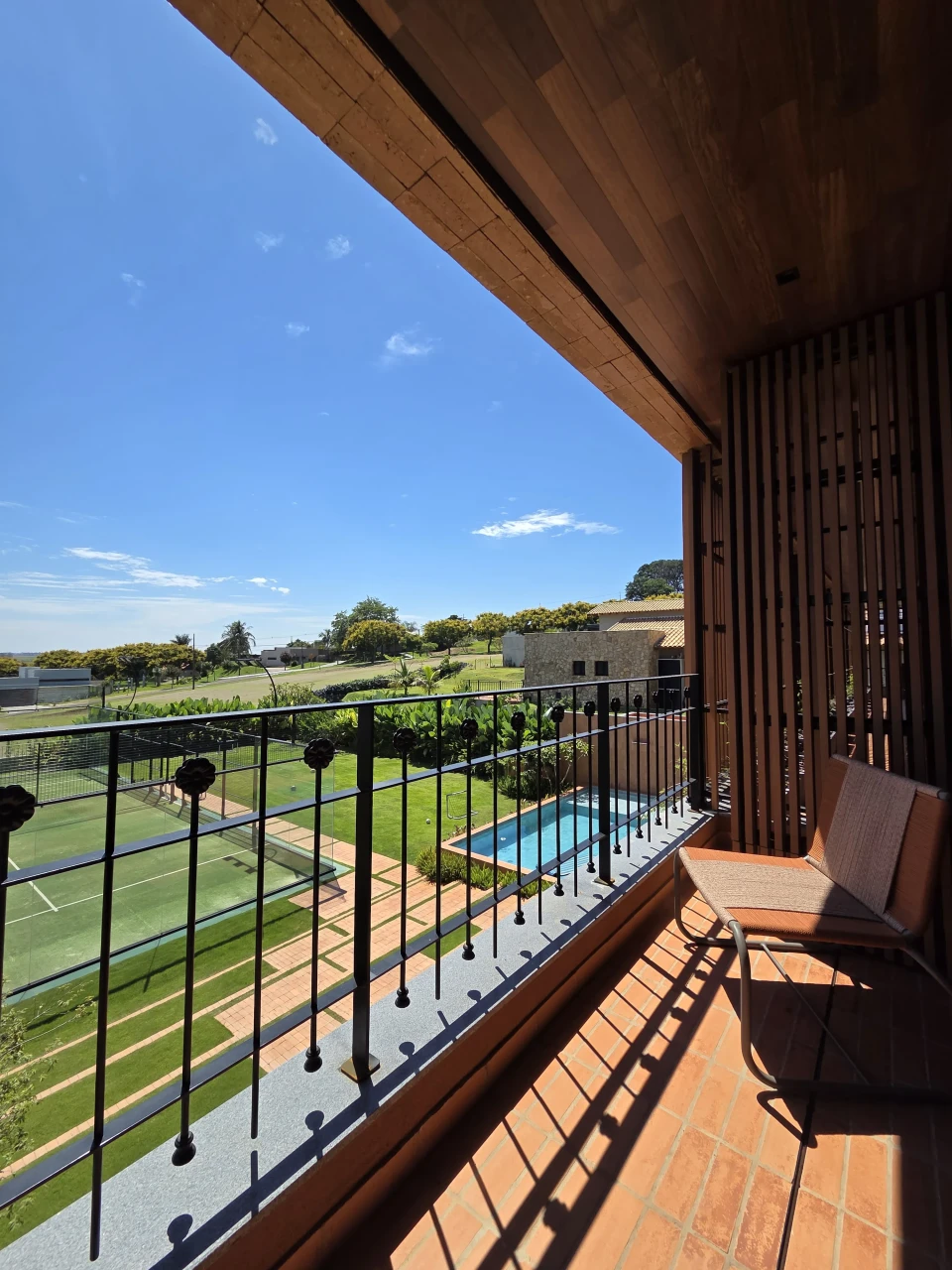 Casa a Venda com 4 Suítes