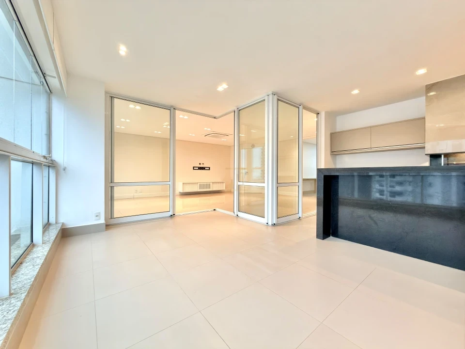 Imagens do imóveis Apartamento à Venda na Gleba Palhano em Londrina - 3 Suítes
