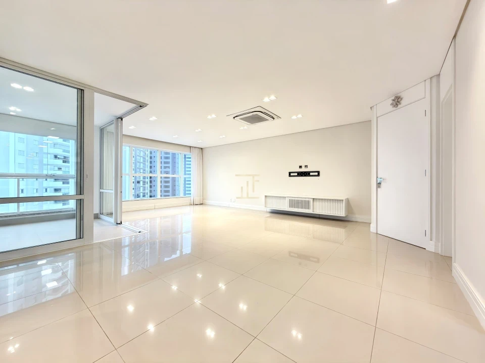 Imagens do imóveis Apartamento à Venda na Gleba Palhano em Londrina - 3 Suítes
