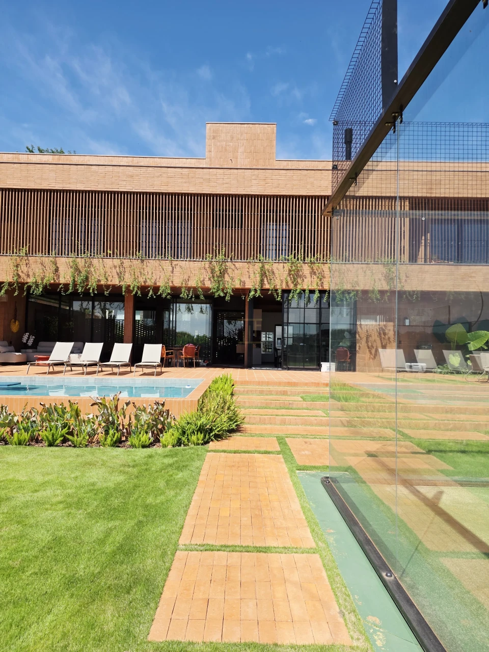 Casa a Venda com 4 Suítes