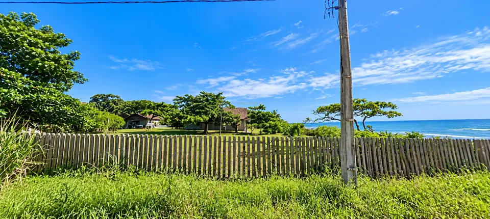 Imagens do imóveis CASA PÉ NA AREIA COM 4 SUÍTES EM TERRENO DE 3.840 M² – ITAPOÁ/SC