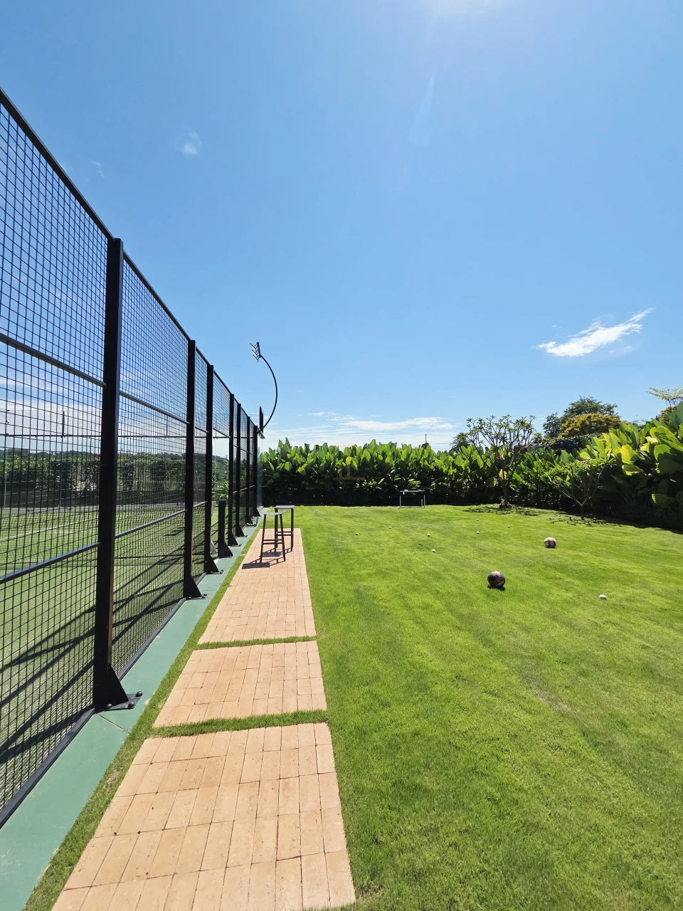 Casa a Venda com 4 Suítes