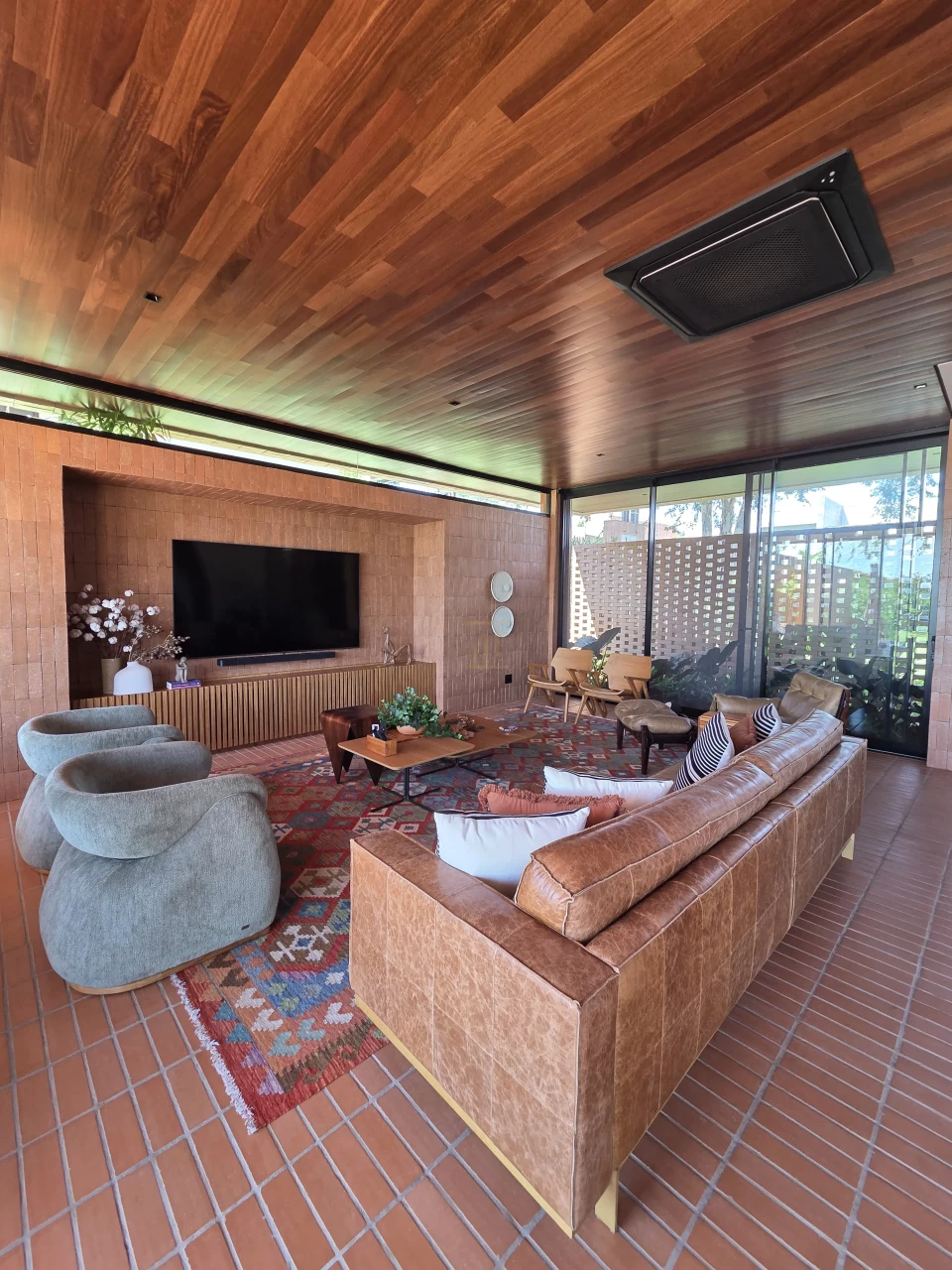 Casa a Venda com 4 Suítes