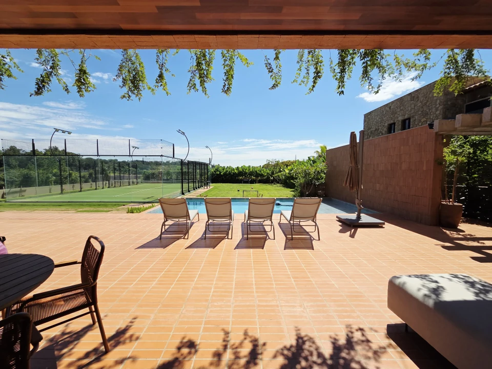 Casa a Venda com 4 Suítes