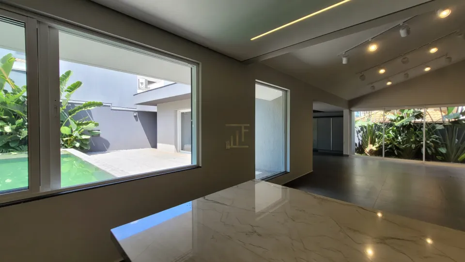 VENDE ou ALUGA - Casa Cond. Royal Tennis