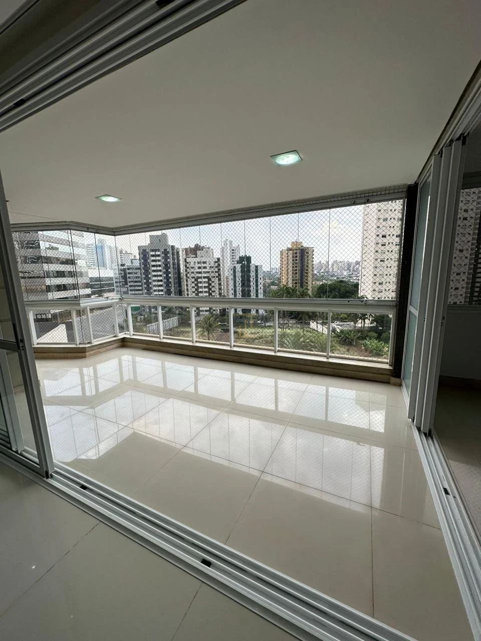 Imagens do imóveis Apartamento À Venda Edifício Casa Batlló Londrina