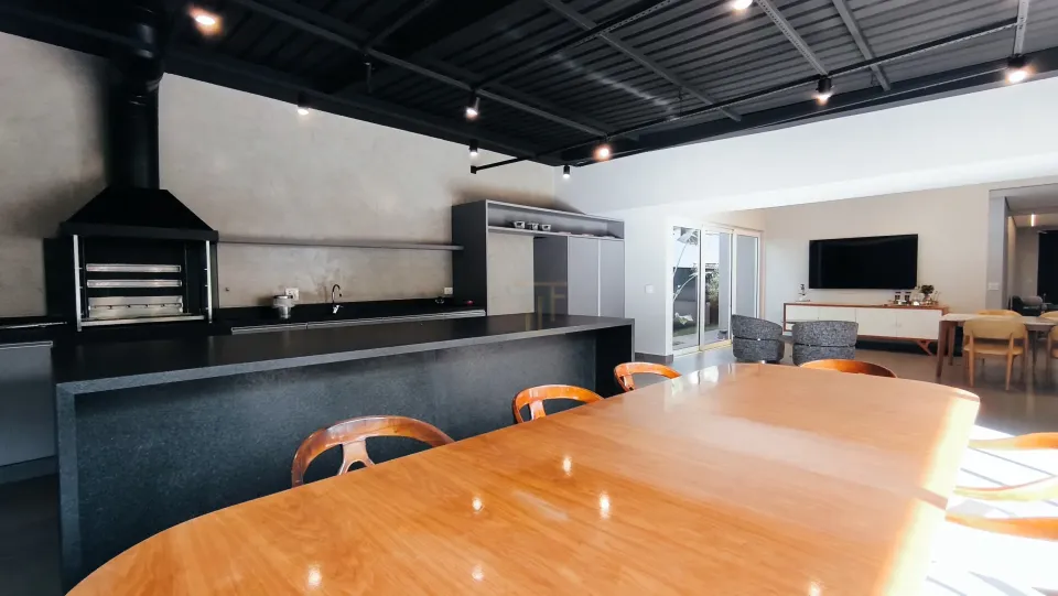 VENDE ou ALUGA - Casa Cond. Royal Tennis